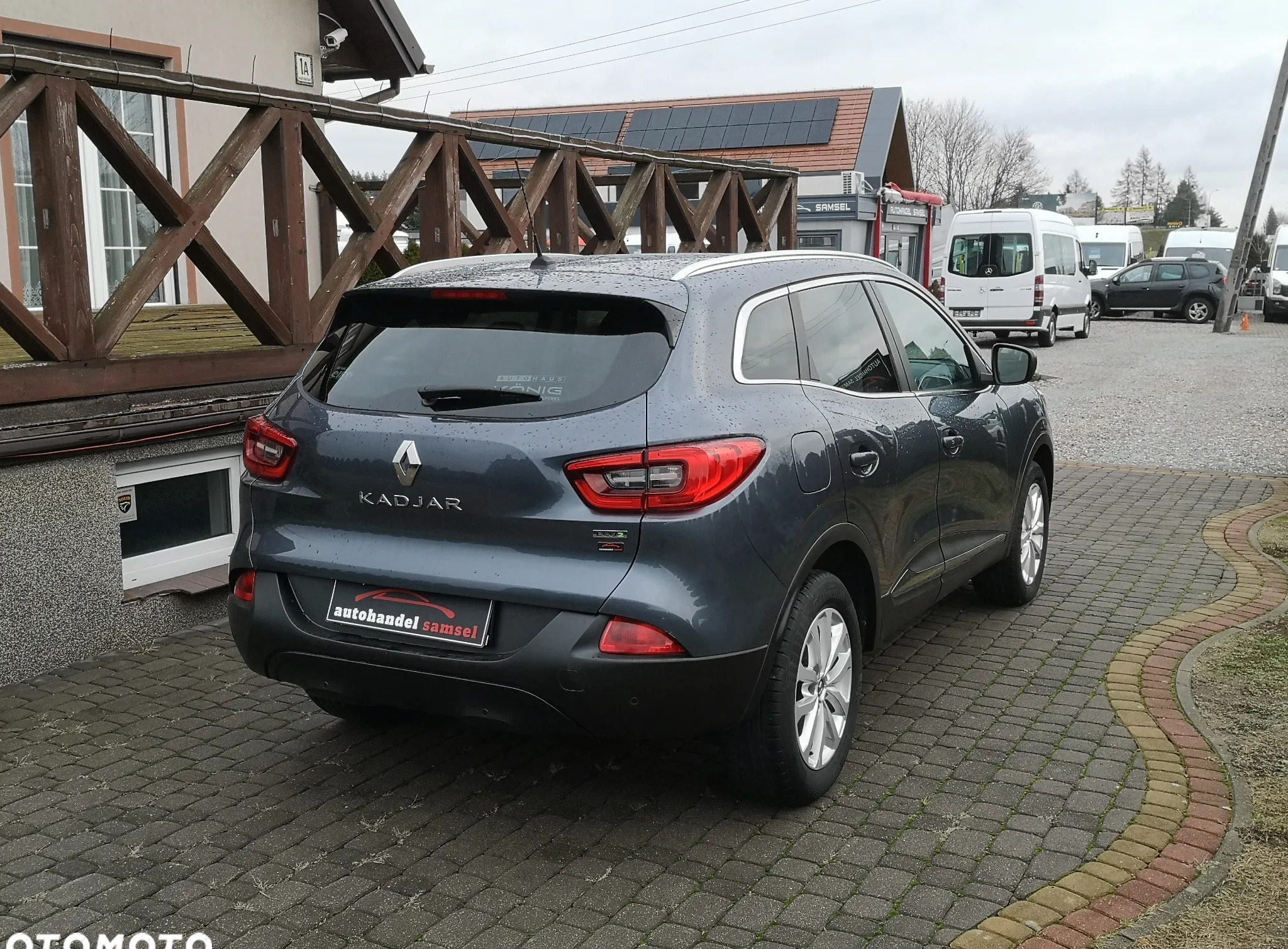 Renault Kadjar cena 63900 przebieg: 98576, rok produkcji 2018 z Kamieńsk małe 137